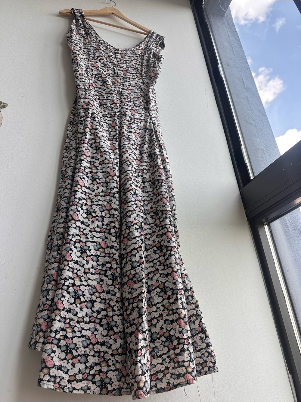 Floral Scoop-Neck Maxi Dress in Black and Pink